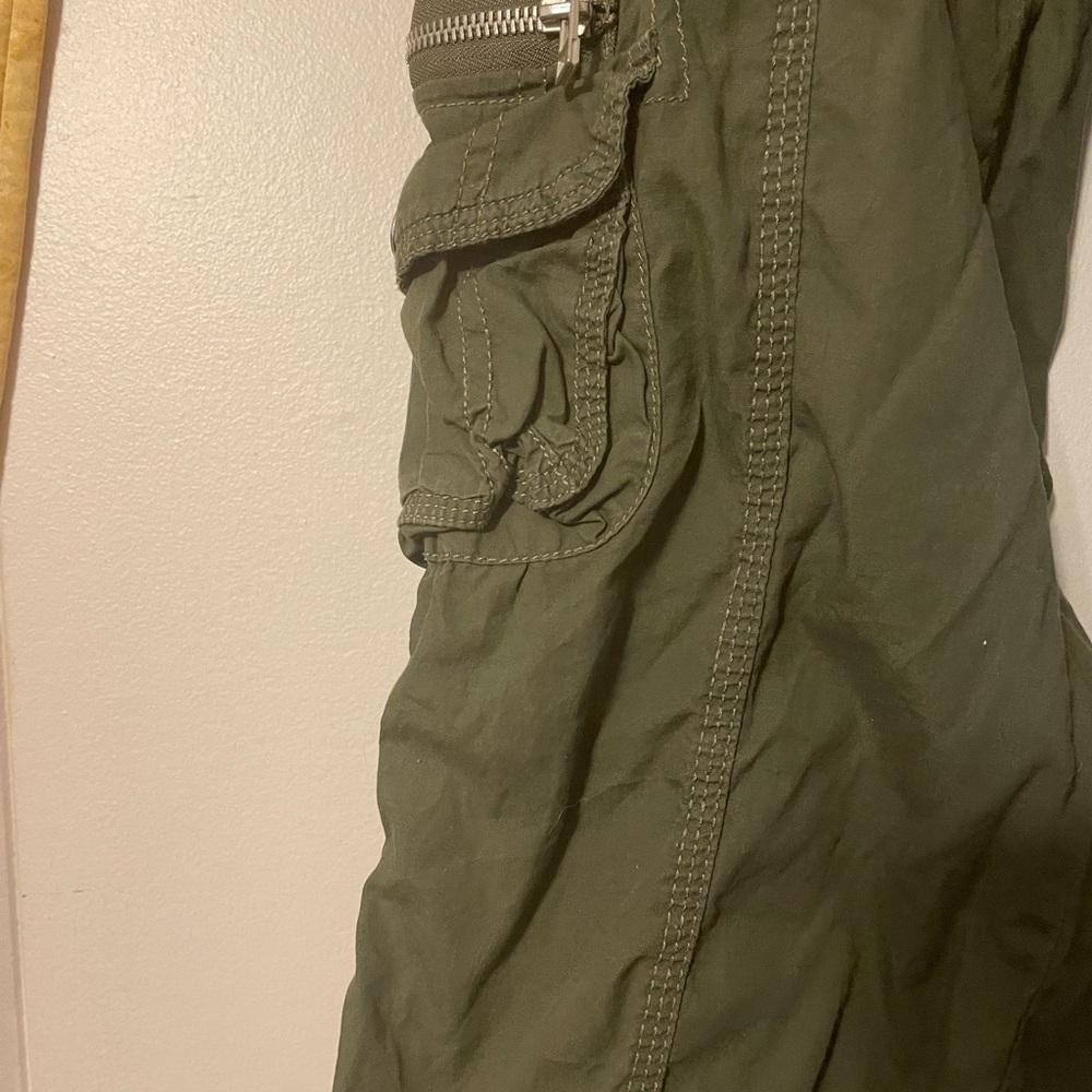 Cargo Capris - Picture 3 of 4